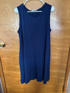 Zenana Outfitters Navy Sleeveless Knit Top